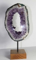 Amethyst Ring (Scheibe) Nr. 131 auf Holzsockel