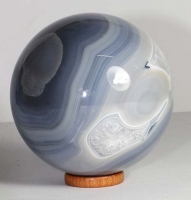 Boule Calcdoine-Agate No. 68