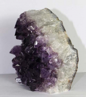 Amethyst Nr. 51 mit Standflche