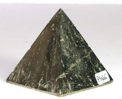 Pyrit Pyramide Nr. 466