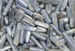 Disthne (Kyanite) pierres roules Inde