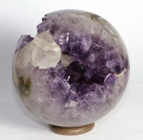 Amethyst Ball (Sphere) No. 22